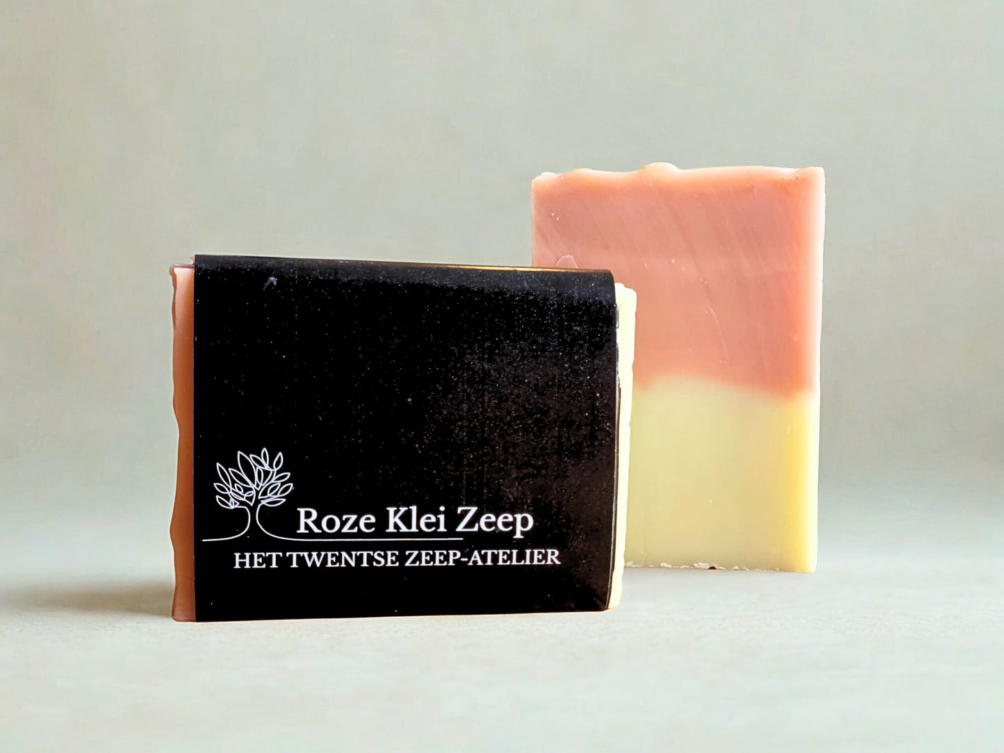 Seife aus rosa Tonerde