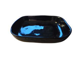 Hohe Seifenschale aus schwarzer und blauer Keramik